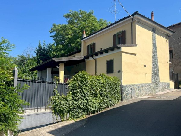 casa indipendente in vendita a Maranzana