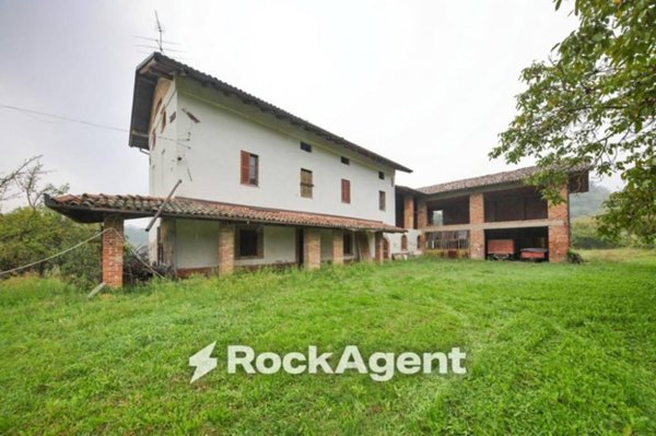 casa indipendente in vendita a Maranzana
