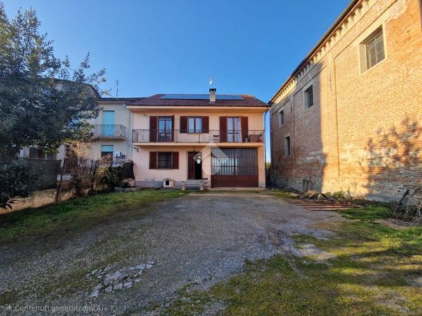 casa indipendente in vendita a Maretto