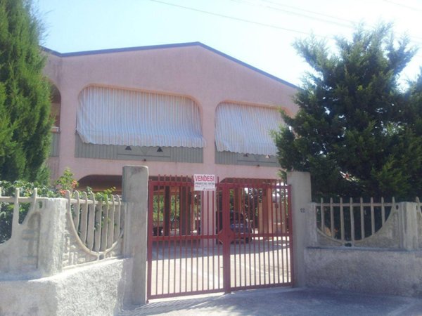 casa indipendente in vendita ad Alcamo in zona Alcamo Marina