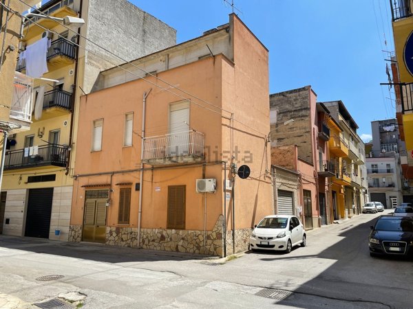 casa indipendente in vendita ad Alcamo