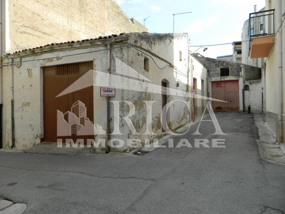 casa indipendente in vendita ad Alcamo in zona Centro Città