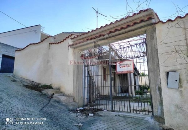 casa indipendente in vendita ad Alcamo in zona Alcamo Marina