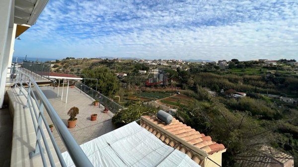 casa indipendente in vendita ad Alcamo in zona Alcamo Marina