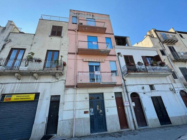 casa indipendente in vendita ad Alcamo
