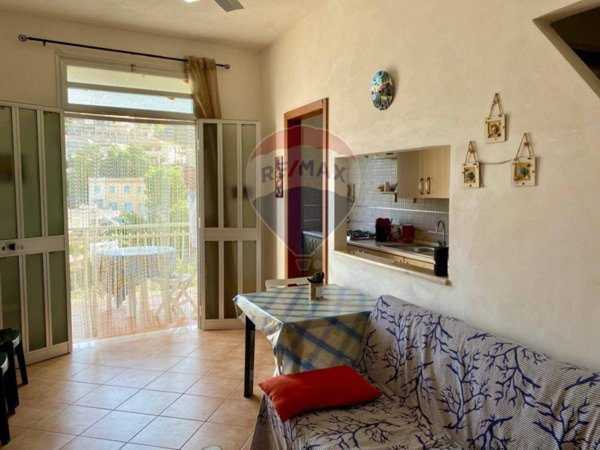 casa indipendente in vendita ad Alcamo in zona Alcamo Marina