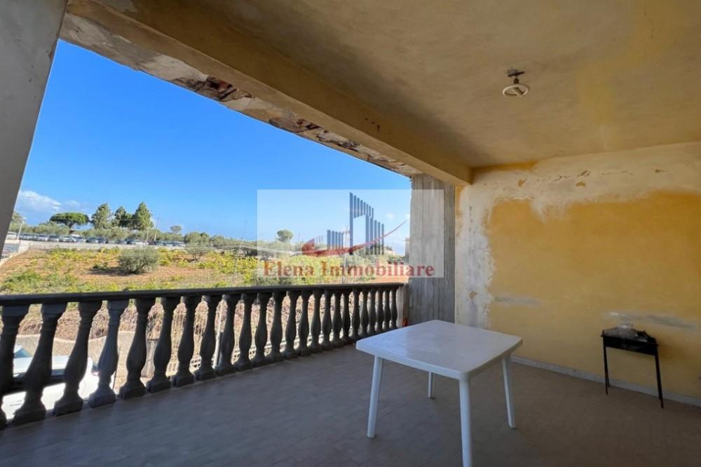 casa indipendente in vendita ad Alcamo in zona Alcamo Marina