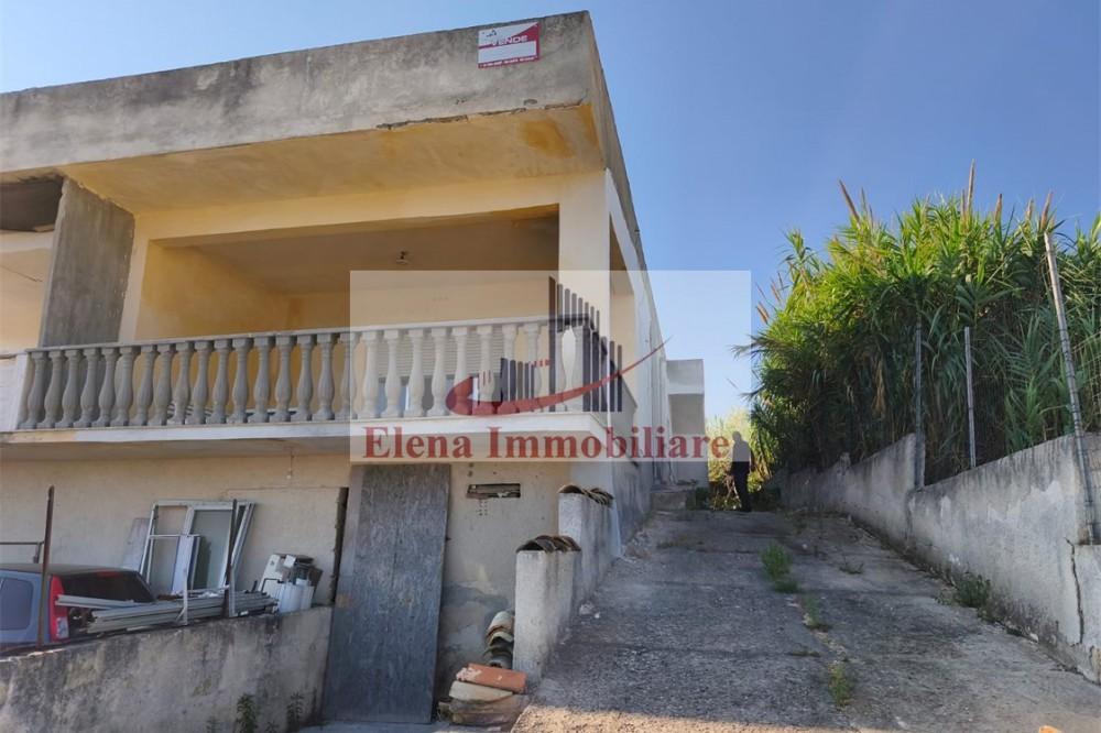casa indipendente in vendita ad Alcamo in zona Alcamo Marina