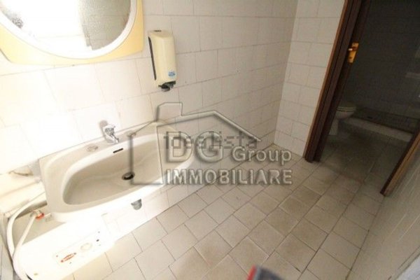 locale commerciale in vendita ad Alcamo