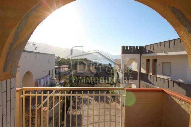 casa indipendente in vendita ad Alcamo in zona Alcamo Marina