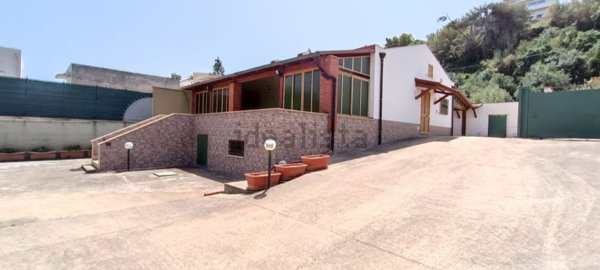 casa indipendente in vendita ad Alcamo in zona Alcamo Marina