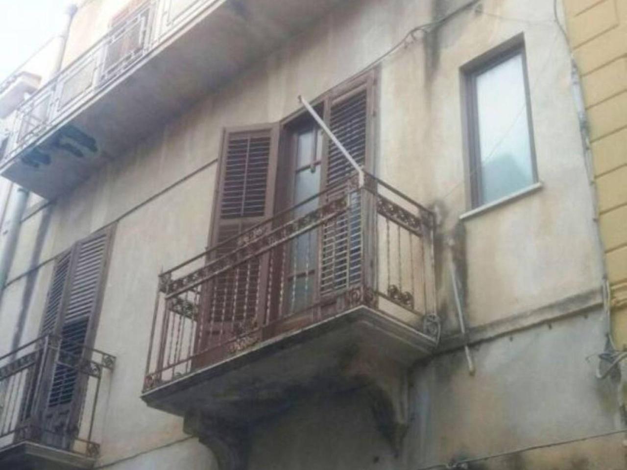 casa indipendente in vendita ad Alcamo in zona Centro Città
