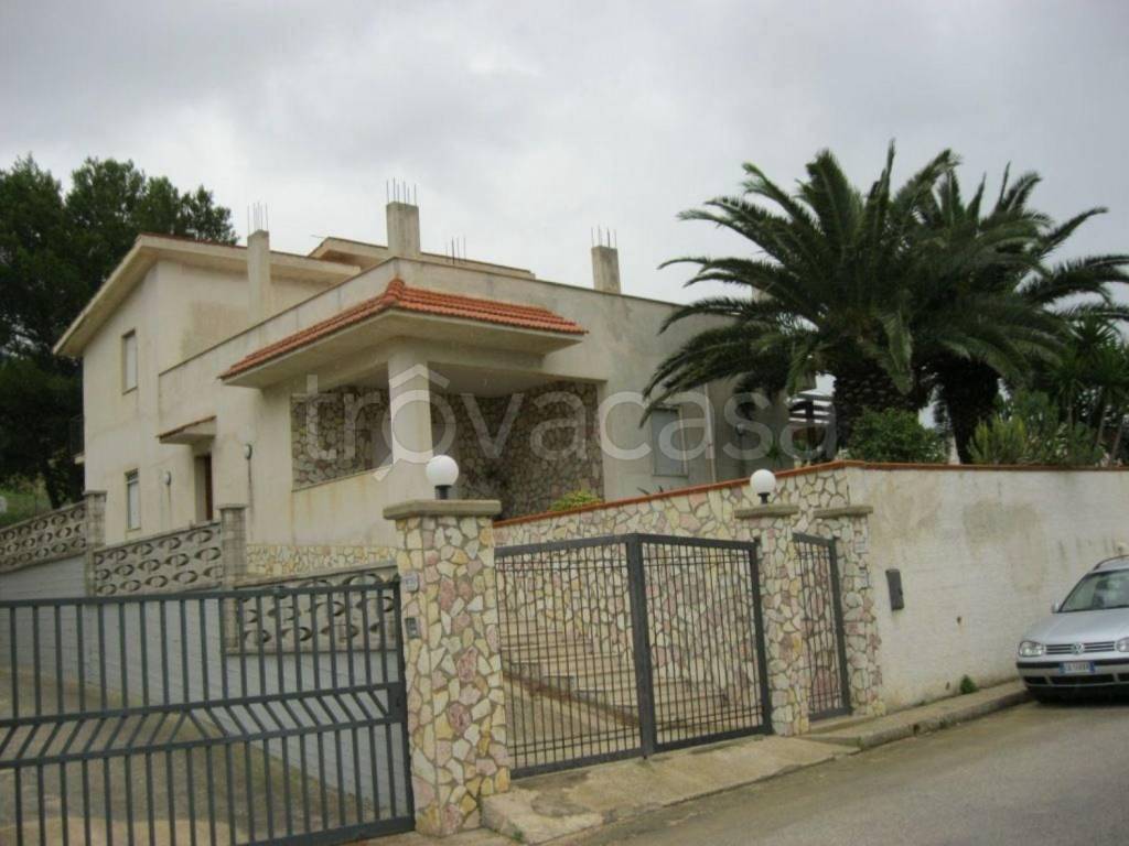 casa indipendente in vendita ad Alcamo in zona Alcamo Marina