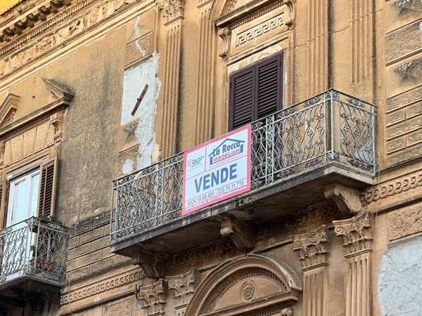 casa indipendente in vendita ad Alcamo in zona Centro Città