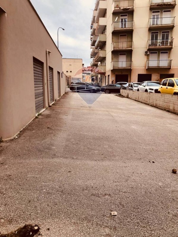 locale commerciale in vendita ad Alcamo