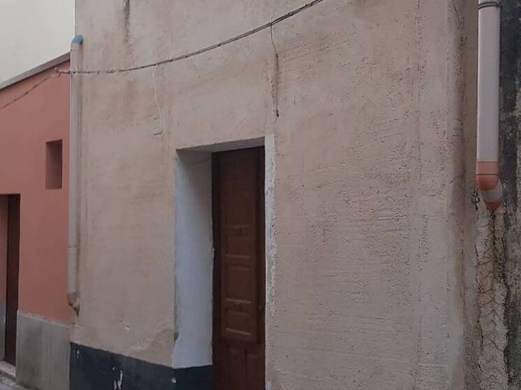 casa indipendente in vendita ad Alcamo in zona Centro Città