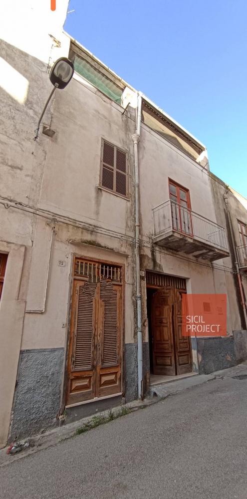 casa indipendente in vendita ad Alcamo in zona Centro Città
