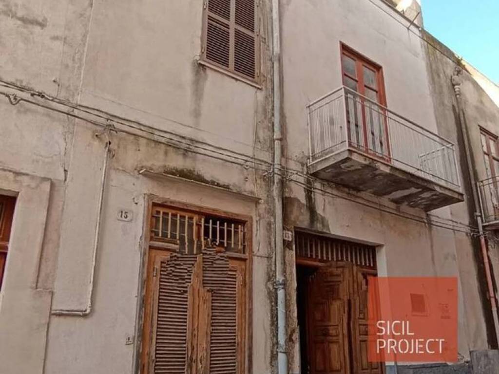 casa indipendente in vendita ad Alcamo in zona Centro Città