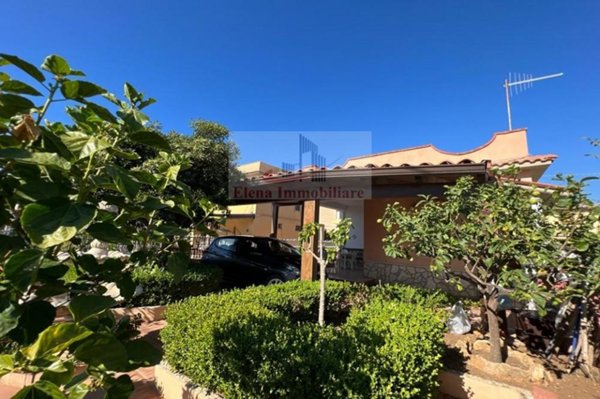 casa indipendente in vendita ad Alcamo in zona Alcamo Marina