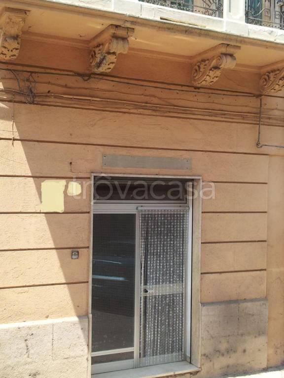 negozio in vendita ad Alcamo
