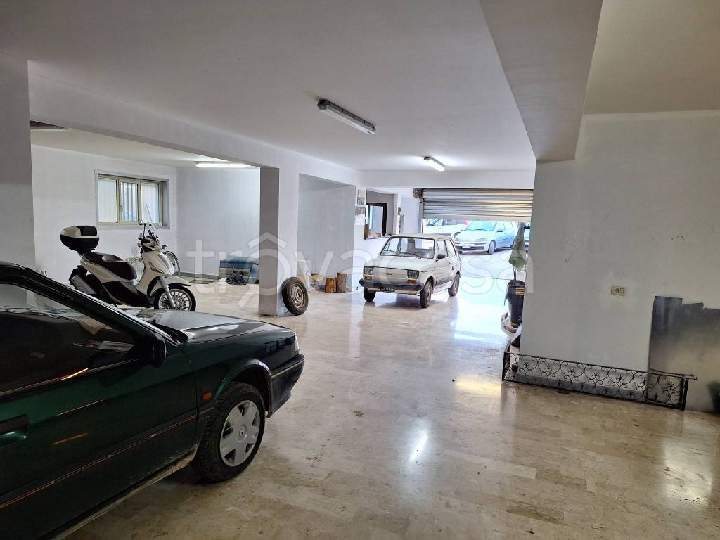 locale commerciale in vendita ad Alcamo