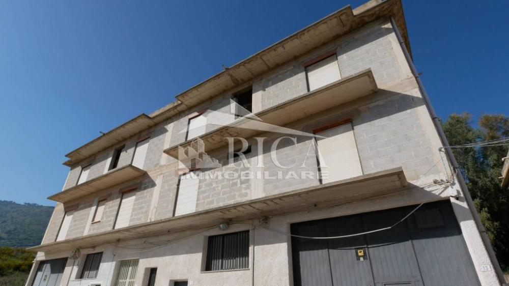 locale commerciale in vendita ad Alcamo