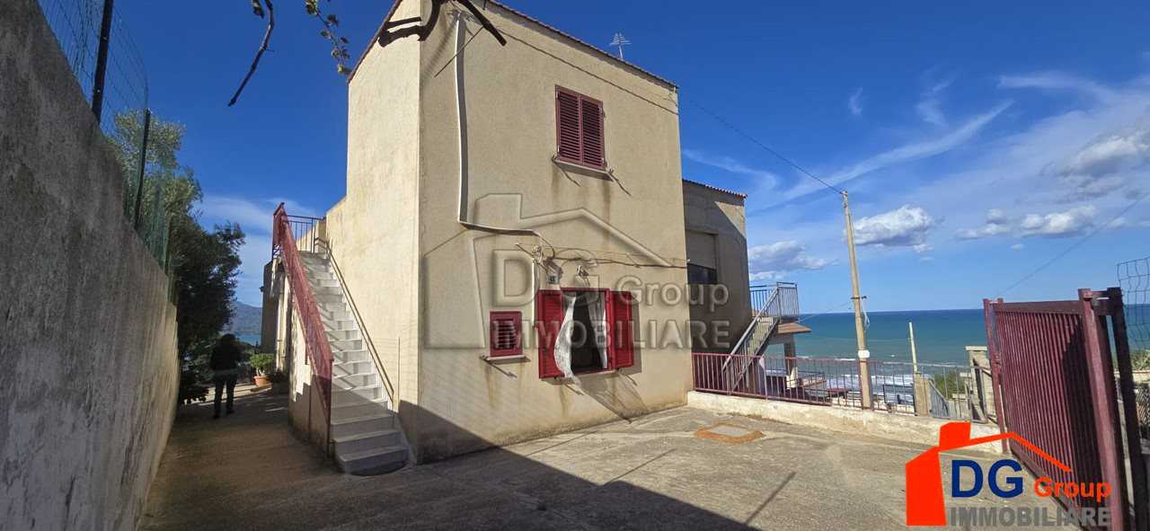 casa indipendente in vendita ad Alcamo