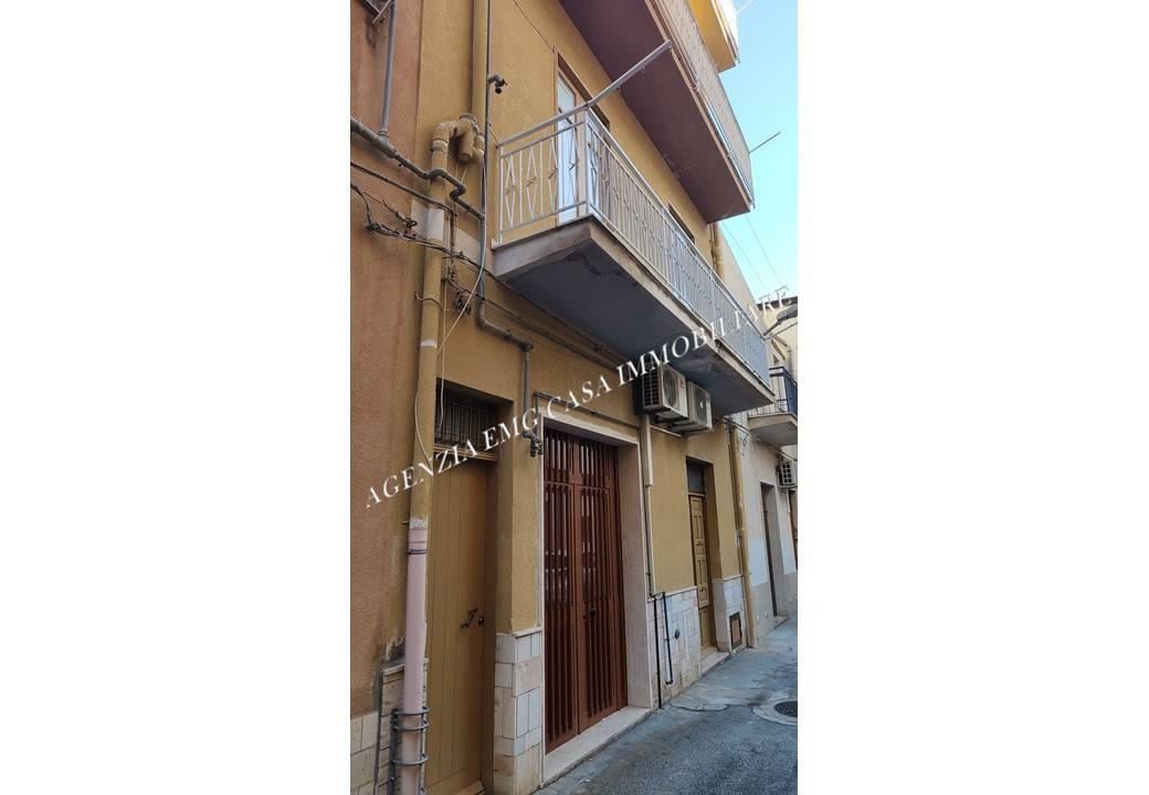 casa indipendente in vendita ad Alcamo