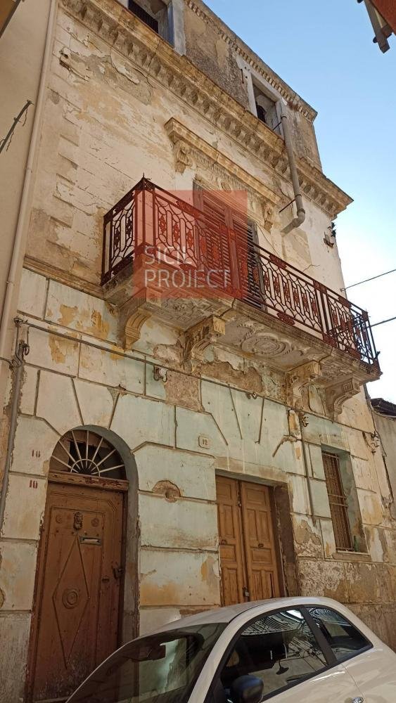 casa indipendente in vendita ad Alcamo in zona Centro Città