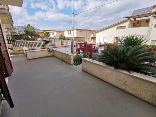 casa indipendente in vendita ad Alcamo in zona Alcamo Marina