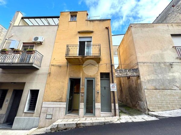 casa indipendente in vendita ad Alcamo in zona Centro Città