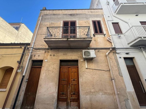 casa indipendente in vendita ad Alcamo