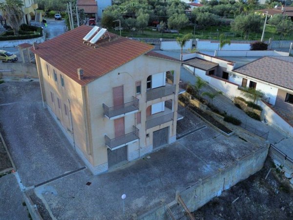 casa indipendente in vendita ad Alcamo