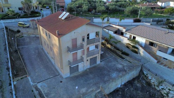 casa indipendente in vendita ad Alcamo
