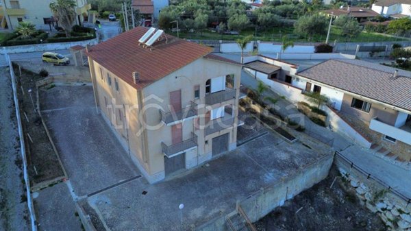 casa indipendente in vendita ad Alcamo