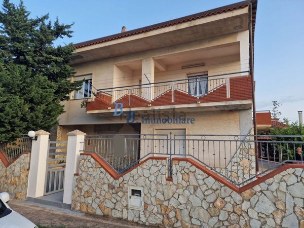 casa indipendente in vendita ad Alcamo in zona Alcamo Marina
