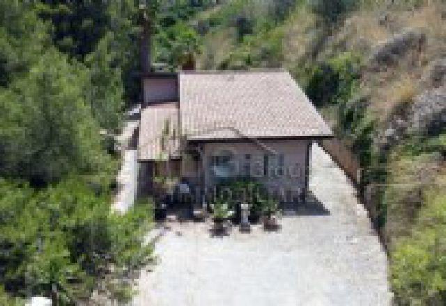 casa indipendente in vendita ad Alcamo