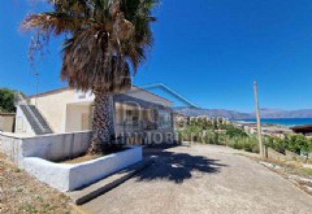 casa indipendente in vendita ad Alcamo