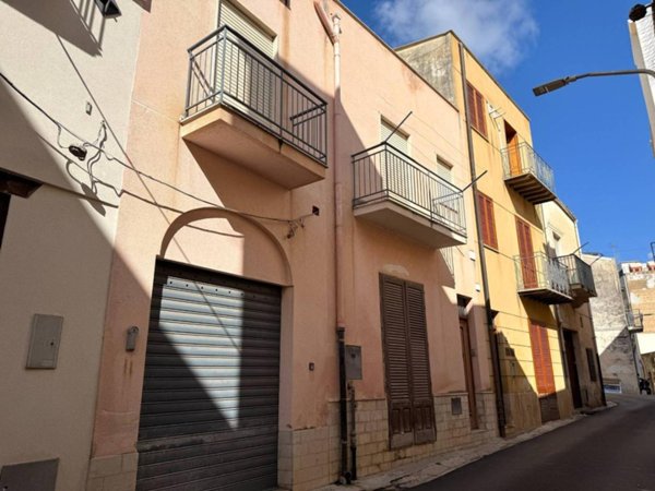 appartamento in vendita ad Alcamo in zona Centro Città