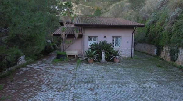casa indipendente in vendita ad Alcamo