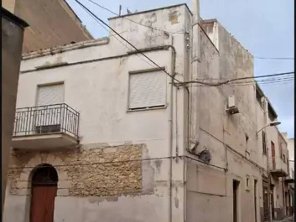 appartamento in vendita ad Alcamo in zona Centro Città