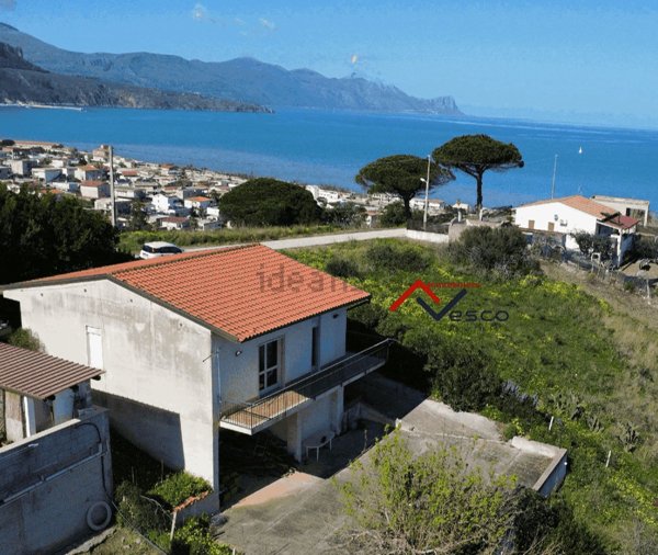 casa indipendente in vendita ad Alcamo