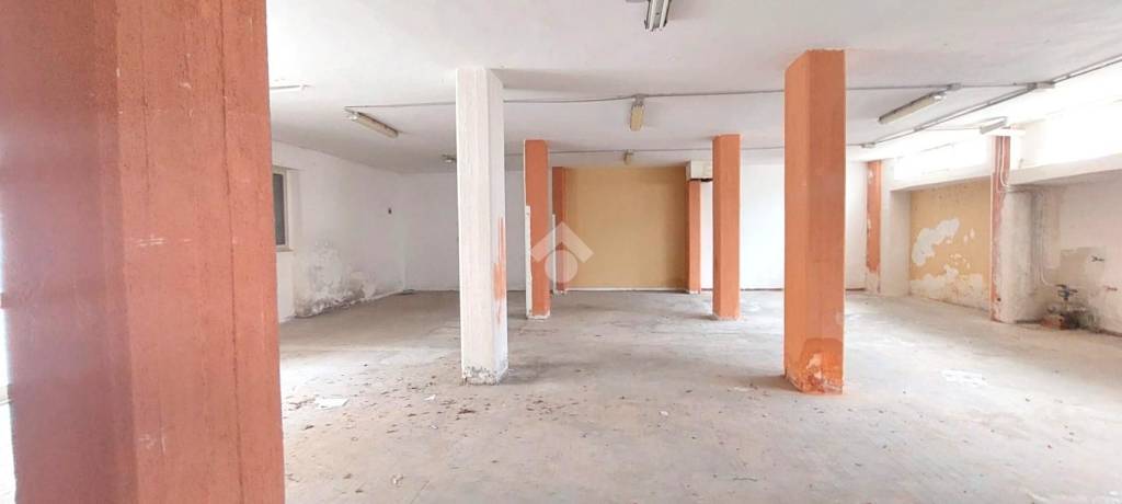 locale commerciale in vendita ad Alcamo