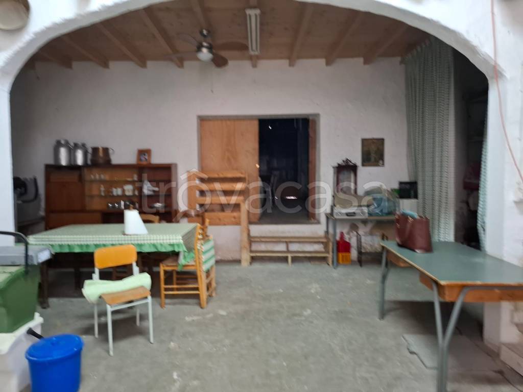 locale commerciale in vendita ad Alcamo