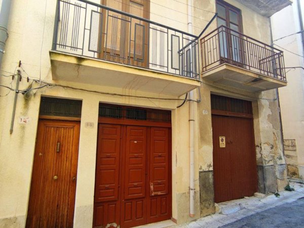 casa indipendente in vendita ad Alcamo in zona Centro Città
