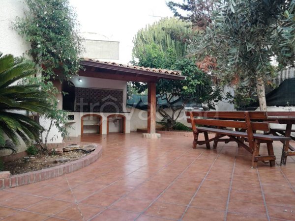 casa indipendente in vendita ad Alcamo in zona Alcamo Marina