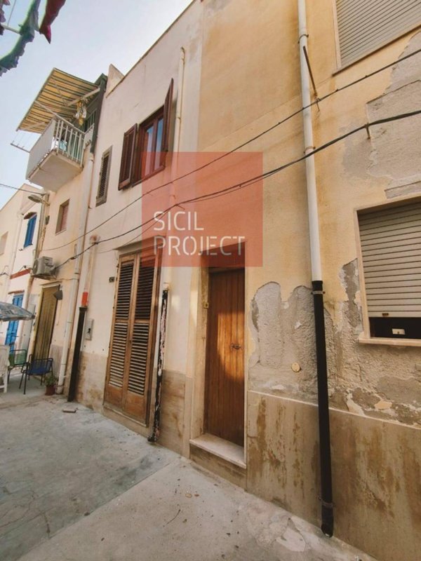 casa indipendente in vendita ad Alcamo in zona Alcamo Marina