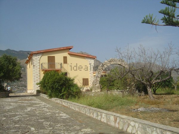 casa indipendente in vendita ad Alcamo