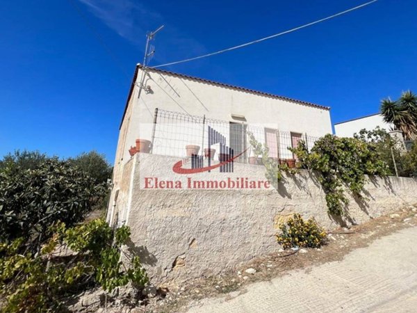 casa indipendente in vendita ad Alcamo in zona Bosco d'Alcamo