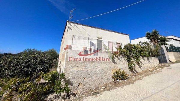 casa indipendente in vendita ad Alcamo in zona Bosco d'Alcamo